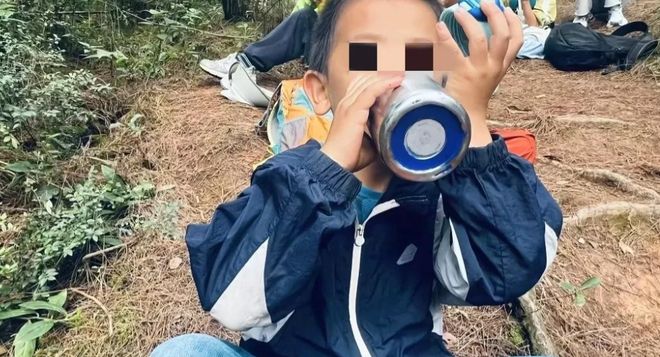 愿者发声：有逃跑记录求寻找建议！开元棋牌7岁自闭症男童苍山失联志(图6)