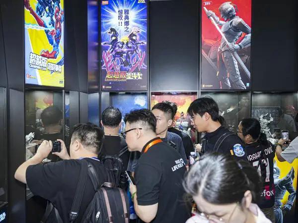 2025全面展现全人群、全价位、全球化战略布局开元棋牌布鲁可携新品类、新系列、新产品亮相WF(图4)